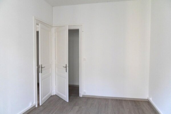 UNDER OFFER - Villa Velleda - Boulevard des Moulins